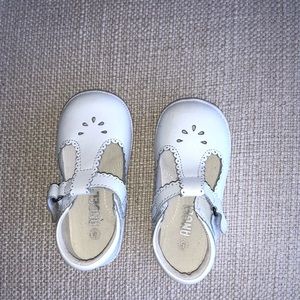 T strip Mary Jane Shoes